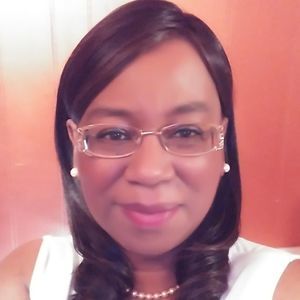 Meet your Posher, Denishia